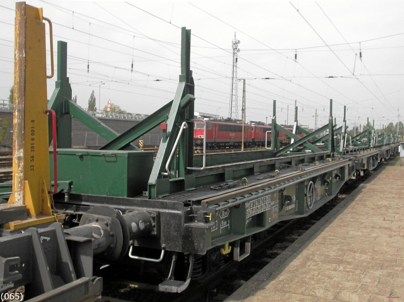 Bahn 065.jpg - Güterwagen der Gattung XUa der polnischen Bahngesellschaft PKP zum Transport von Schwellen (güterwagen)